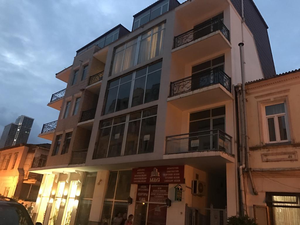 Piazza Apartment バトゥーミ エクステリア 写真