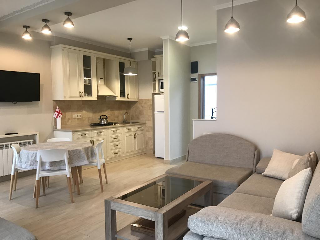 Piazza Apartment バトゥーミ エクステリア 写真