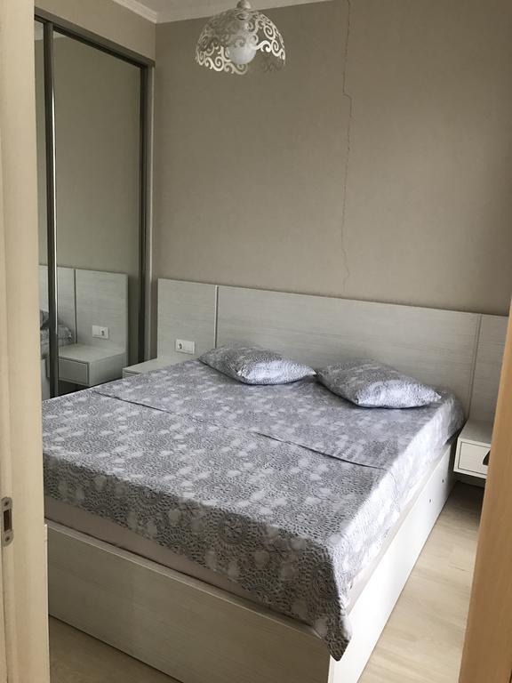 Piazza Apartment バトゥーミ エクステリア 写真