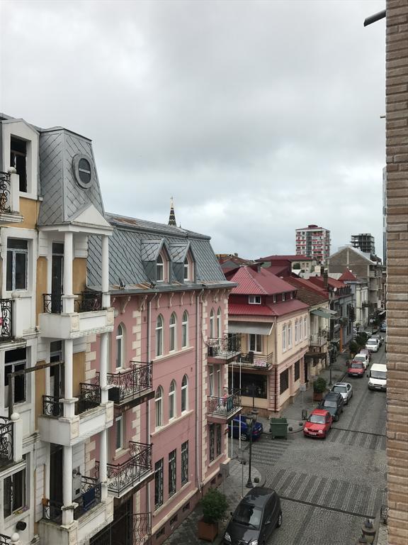 Piazza Apartment バトゥーミ エクステリア 写真